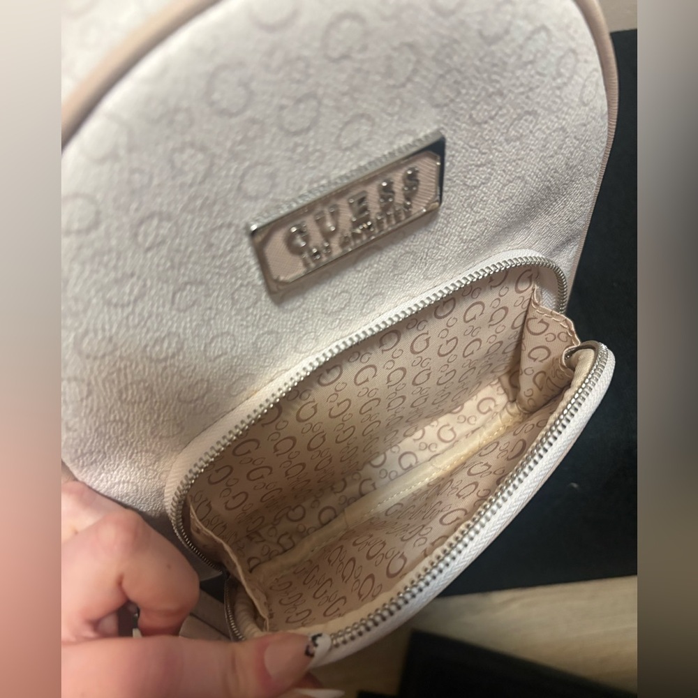 Guess Mini Backpack - Picture 5 of 7